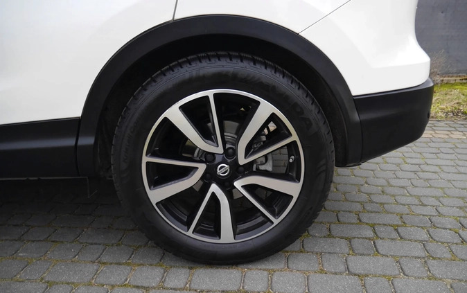 Nissan Qashqai cena 56900 przebieg: 101000, rok produkcji 2016 z Siedliszcze małe 781